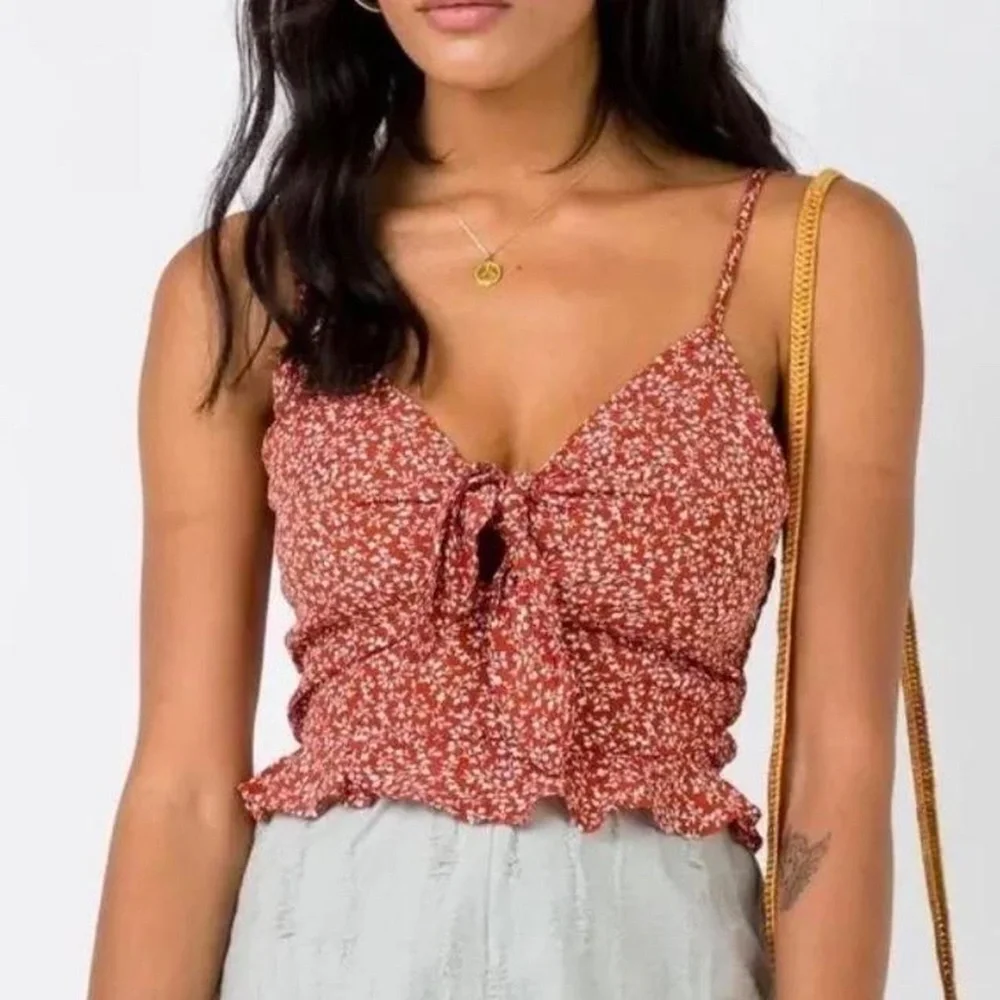 Princess Polly Rust Red Floral Tie-Front Tank - Picture 4 of 4